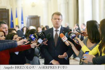 Ce spune Iohannis despre legea care elimină 102 taxe