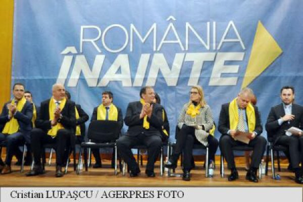 Alina Gorghiu: Îl aștept pe Dacian Cioloș în interiorul PNL