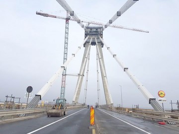 Circulaţia pe podul de la Agigea, deschisă ÎNAINTE de termen