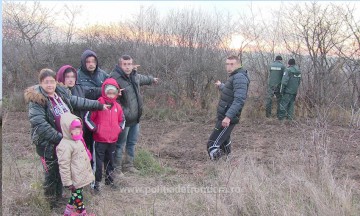 Şase migranţi irakieni şi patru căluze bulgare, depistaţi de poliţiştii de frontieră