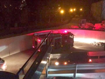 Clienţii City Park Mall, evacuaţi din cauza unei maşini