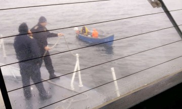 Pescari rătăciţi pe Marea Neagră, salvaţi de poliţiştii de frontieră