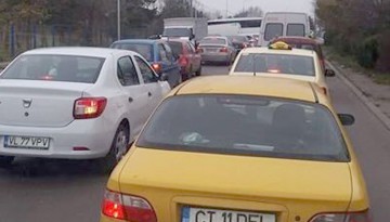 La un pas de tragedie: un şofer a uitat să tragă frâna de mână!