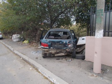 Maşină abandonată în Constanţa! Ştiţi cui aparţine?
