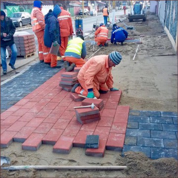 Trotuarele de pe strada Pandurului, reabilitate
