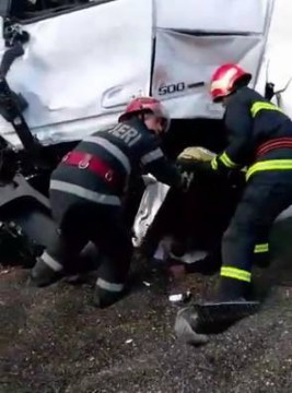 Imagini ȘOCANTE pe A2! Un om a MURIT în urma unui accident grav