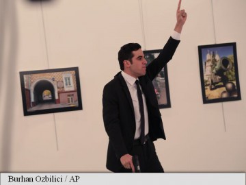 ATAC CRIMINAL la Ankara: Ambasadorul Rusiei, ÎMPUŞCAT MORTAL