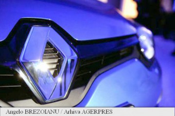 Trei sindicate de la Renault şi-au dat acordul pentru noul acord de competitivitate