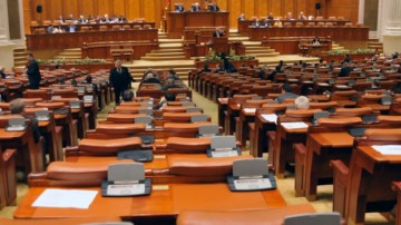 OUG privind organizarea Guvernului, aviz favorabil de la Comisia juridică a Camerei Deputaţilor