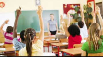 Salariile cadrelor didactice cresc în 2 tranşe: cu 20% şi 30% până la 1 ianuarie 2018. Ce prevede programul de guvernare pe Educaţie