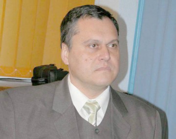 Adrian Nicolaescu a emis ordine de încetări de mandate