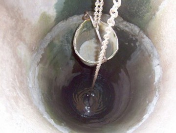 Copil căzut în fântână la Tariverde, salvat de localnici!