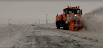 Județul Constanța: Zeci de persoane, BLOCATE în zăpadă