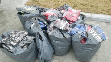 Autocar percheziţionat la Vama Veche: au fost găsite 9 pungi negre