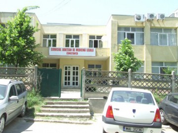 Asistentul de la Medicină Legală, care a cerut bani pentru necropsie, a fost suspendat!