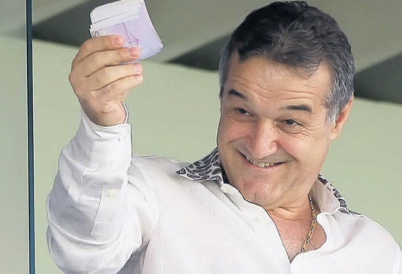 ÎȘI FACE PARTID. Becali vrea să ia 