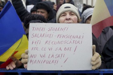 Protest pro Guvern la Cotroceni: „Jos Iohannis!”