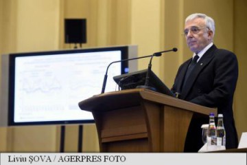 Nu are cum să facă bine economiei tensiunea politică