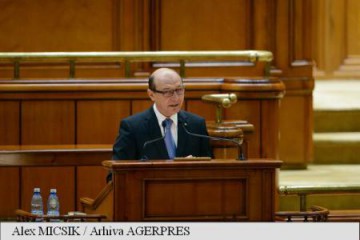 Băsescu: Bugetul pe 2017 este unul riscant, bazat pe o creștere imprudent luată în calcul