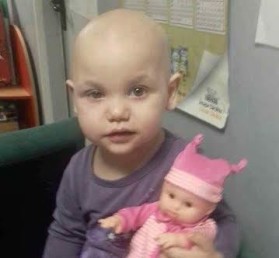 O fetiță de un an din Constanța, bolnavă de cancer, are nevoie de ajutor