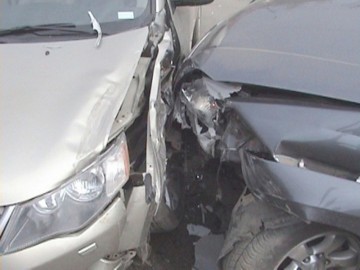 Schimbări la legea pentru RCA: maşina poate fi reparată oriunde!