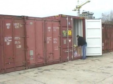 Piese auto susceptibile a fi contrafăcute, confiscate în Port