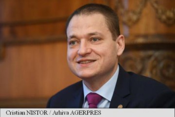Bugetarii vor primi, de la 1 iulie, un voucher de vacanță în valoare de 1.450 lei