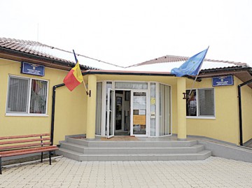 Investiţii serioase la Deleni! Se extinde şi se modernizează liceul din comună
