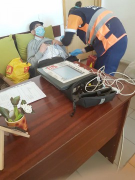 I s-a făcut rău în Clubul Pensionarilor!