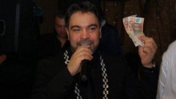 Florin Salam, reţinut pe aeroportul JFK, din New York. Poliţia i-a confiscat 100.000 de euro
