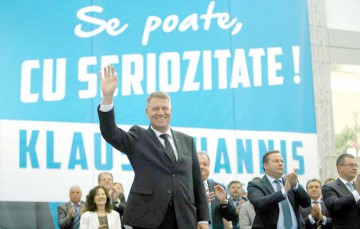 Preşedintele Iohannis cumpără bilete de avion de la o agenţie de turism din Constanţa