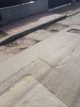 SCENE APOCALIPTICE la Năvodari. O stradă este motiv de revoltă pentru cetăţeni