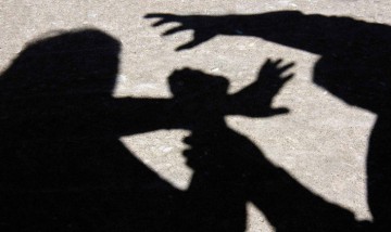 Bătaie în trafic! Doi şoferi şi-au împărţit pumni