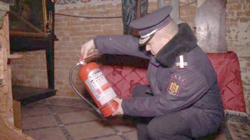 Peste zece localuri din Constanţa, AMENDATE de pompieri!