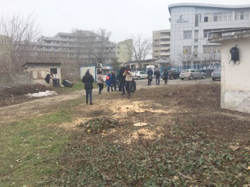 Deşeurile de pe plajă şi din Tăbăcărie, strânse de beneficiarii venitului minim garantat!