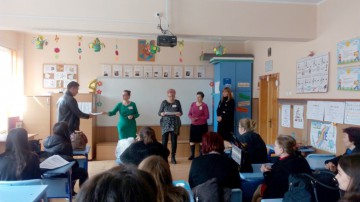 Elevii Şcolii nr. 12 au învăţat cum să devină consumatori responsabili în era digitală