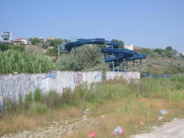 Treptele de la Zorile vor fi refăcute, iar toboganul de pe plaja Modern va fi demolat