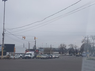 Iluminatul public din Constanța funcționează... ziua!