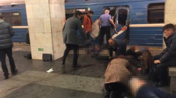 Rusia: EXPLOZIE în metroul din Sankt-Petersburg
