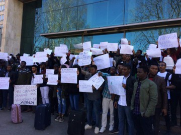 HAOS la UMC! Studenții nigerieni protestează!