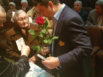 Bătrânii constănţeni au fost premiaţi de municipalitate. Ce discurs a avut primarul! 