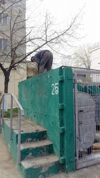 Ţigănia continuă la platformele de gunoi din Constanţa!