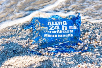 Eveniment unic în lume pentru ajutarea copiilor cu autism: un ultramaraton de 24 de ore pe nisip