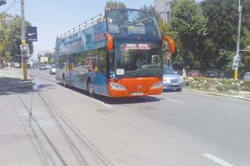 Au început să circule autobuzele etajate în municipiul Constanța