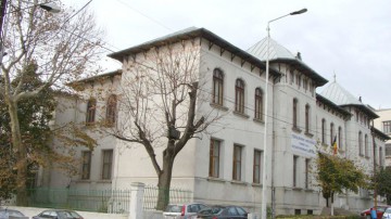 Caravana Educaţională UnversiDay, la Constanţa