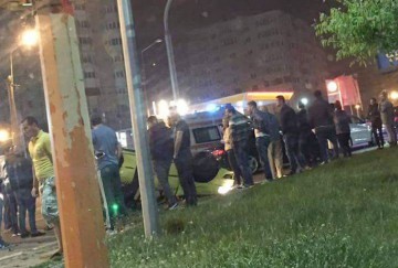 Accident spectaculos! Un autoturism s-a RĂSTURNAT în intersecţie