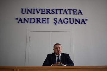 Mihai Daraban a conferenţiat la Universitatea „Andrei Şaguna” din Constanţa