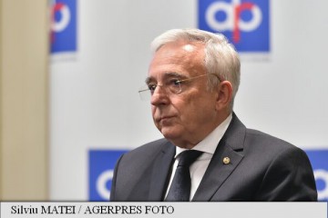 Isărescu: Nu am văzut niciodată în 27 de ani o situație macroeconomică mai bună, dar nici riscuri mai mari