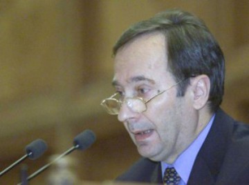 Universitatea „Andrei Şaguna” acordă titlul Doctor Honoris Causa preşedintelui CCR, Valer Dorneanu