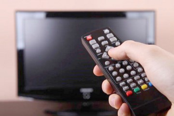 INTERSAT ÎŞI BATE JOC DE CLIENŢI!